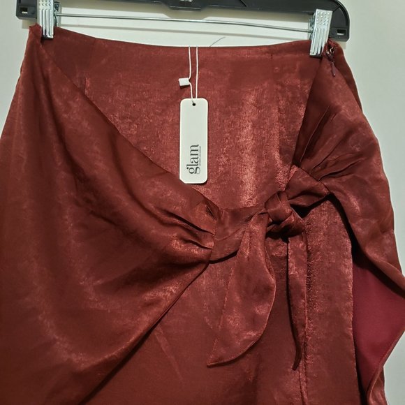 Glam Los Angeles Burgundy Wrap Tie Front Side Zip Skirt Medium NWT - Picture 7 of 7